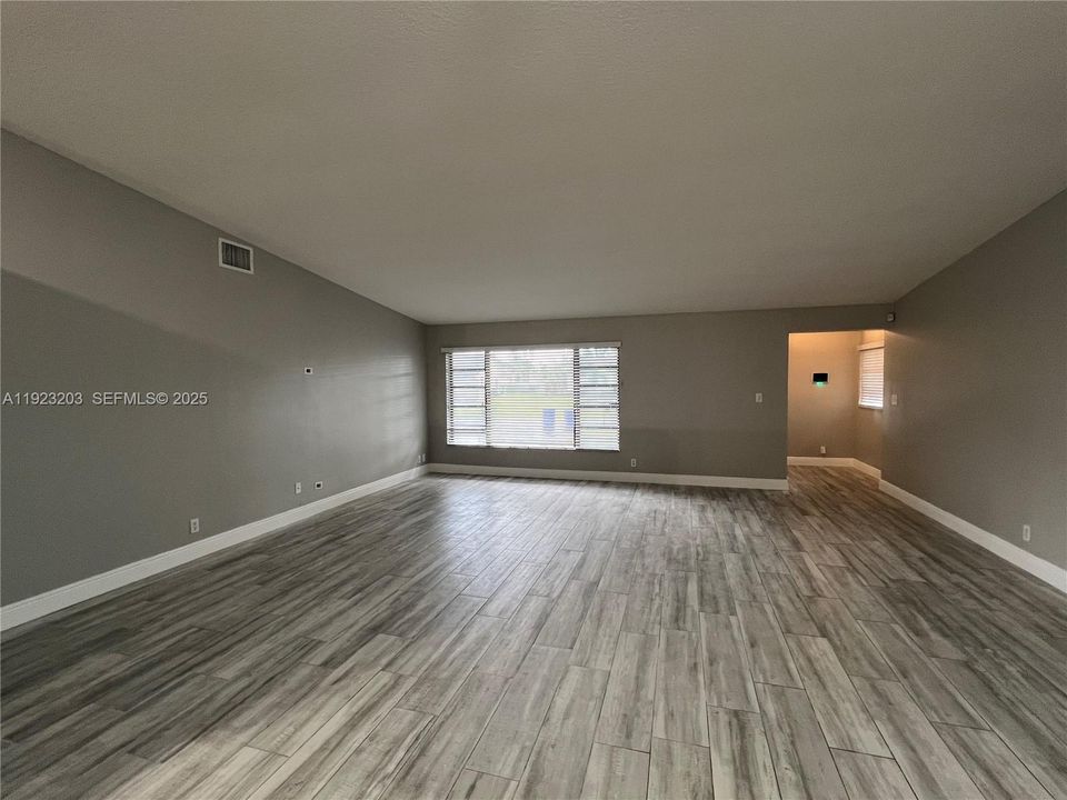 For Sale: $649,999 (3 beds, 2 baths, 1908 Square Feet)