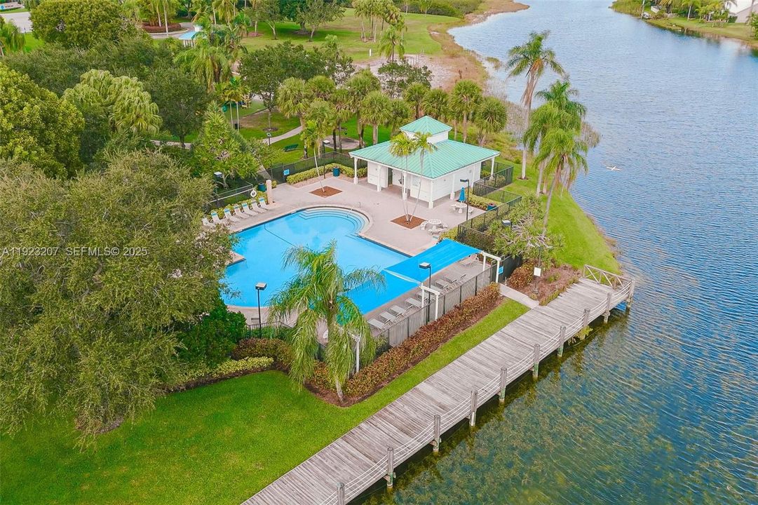 待售: $615,000 (3 贝兹, 2 浴室, 1412 平方英尺)