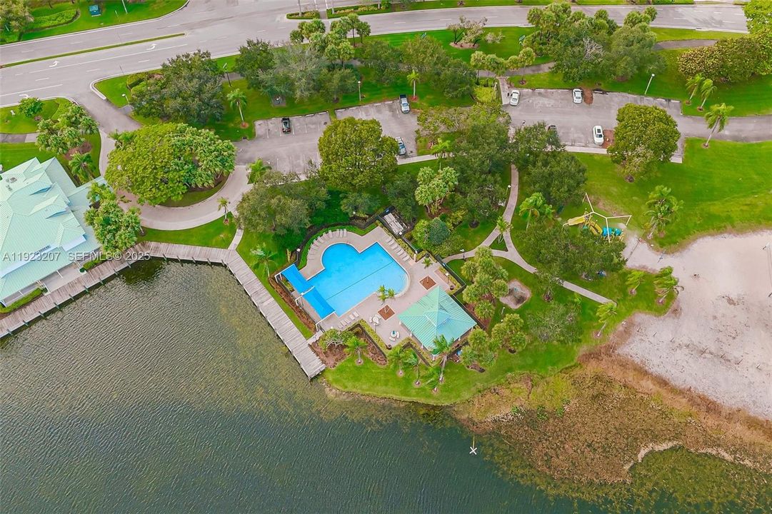 待售: $615,000 (3 贝兹, 2 浴室, 1412 平方英尺)