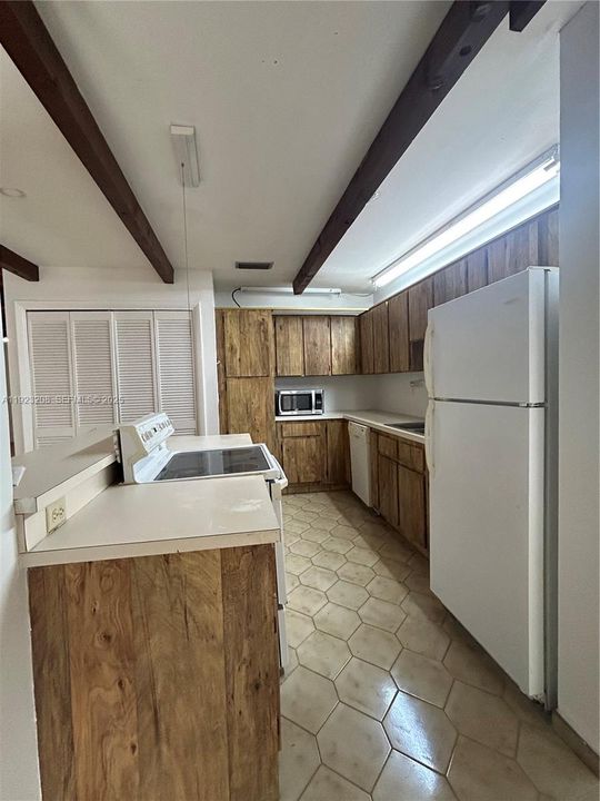 待售: $269,777 (2 贝兹, 2 浴室, 1220 平方英尺)