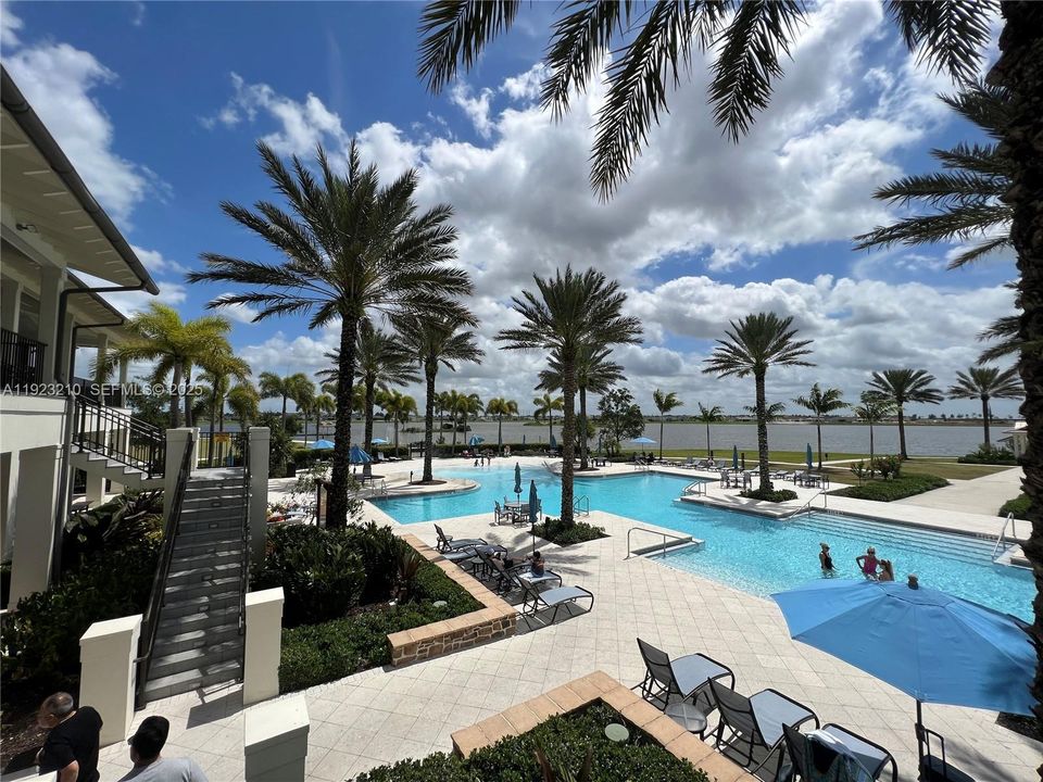 В аренду: $3,200 (3 спален, 2 ванн, 1758 Квадратных фут)