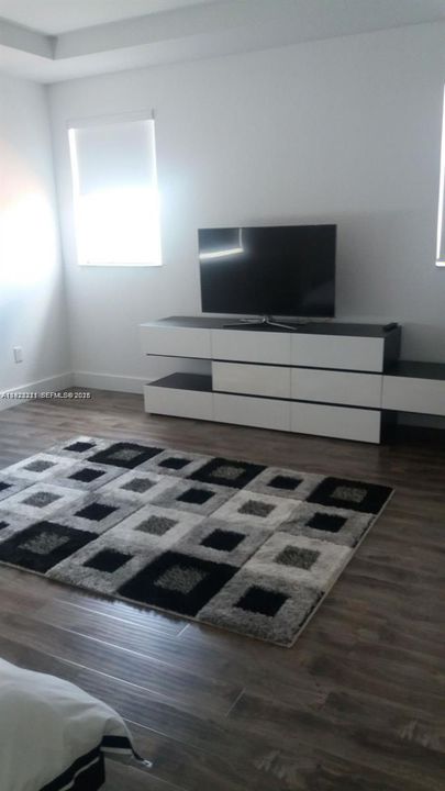 For Rent: $5,500 (4 beds, 4 baths, 3053 Square Feet)