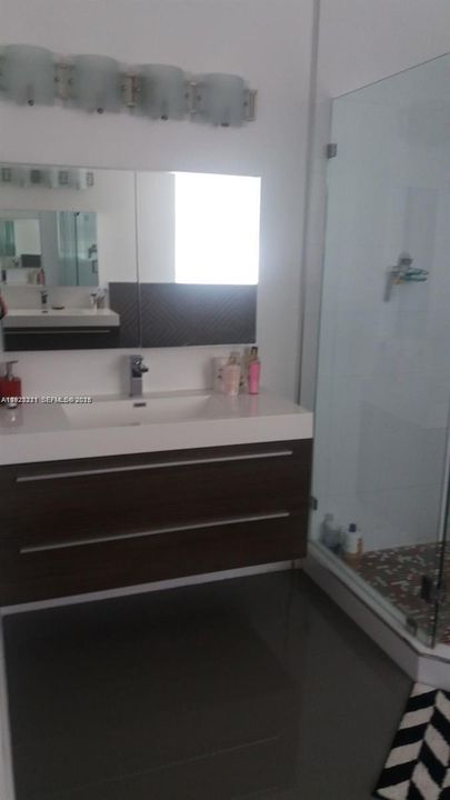 For Rent: $5,500 (4 beds, 4 baths, 3053 Square Feet)