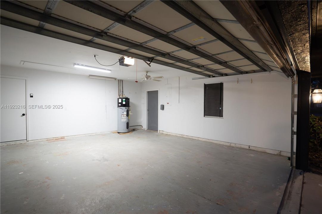 В аренду: $4,000 (3 спален, 2 ванн, 2433 Квадратных фут)