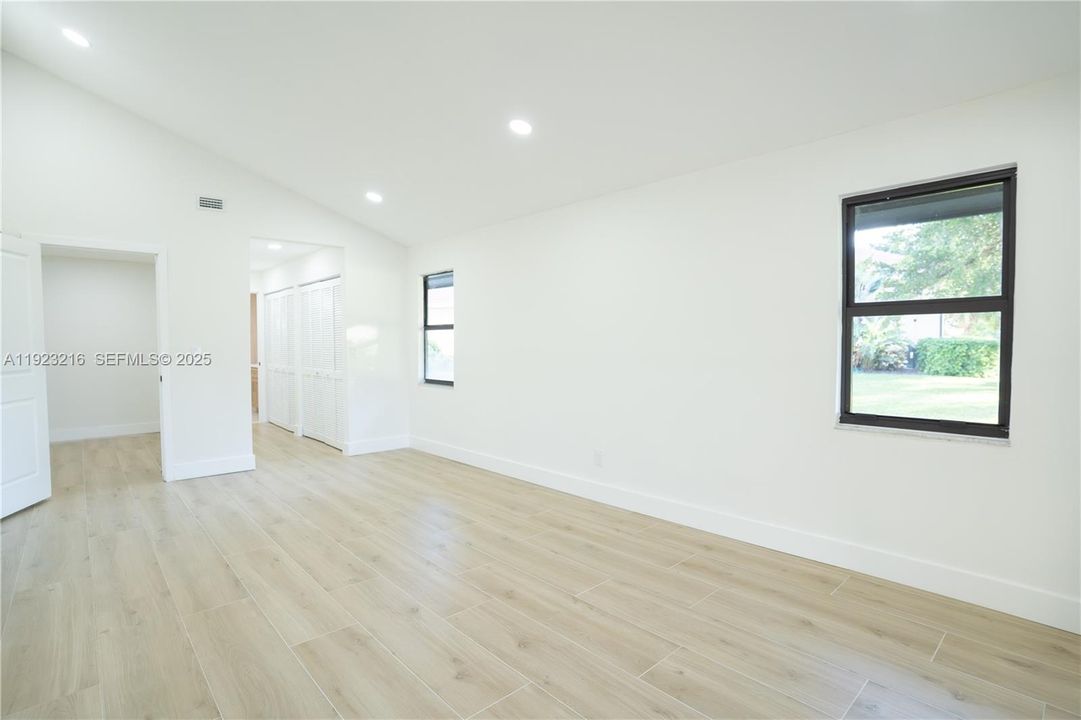 В аренду: $4,000 (3 спален, 2 ванн, 2433 Квадратных фут)