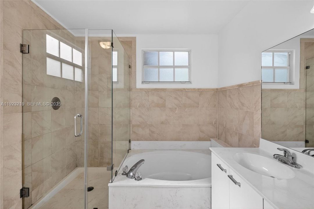 For Sale: $535,000 (3 beds, 2 baths, 1581 Square Feet)