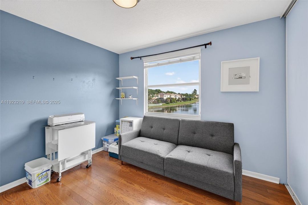 For Sale: $535,000 (3 beds, 2 baths, 1581 Square Feet)