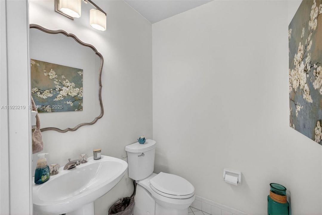 For Sale: $535,000 (3 beds, 2 baths, 1581 Square Feet)