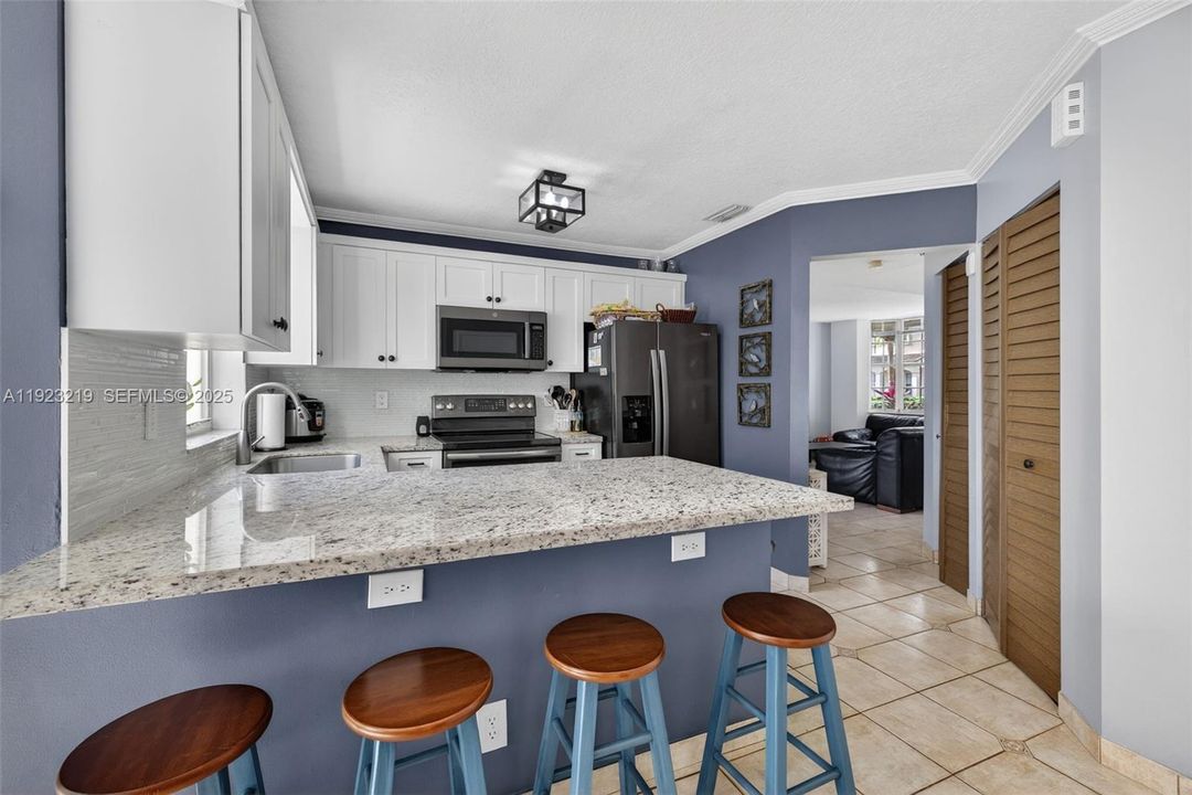 For Sale: $535,000 (3 beds, 2 baths, 1581 Square Feet)