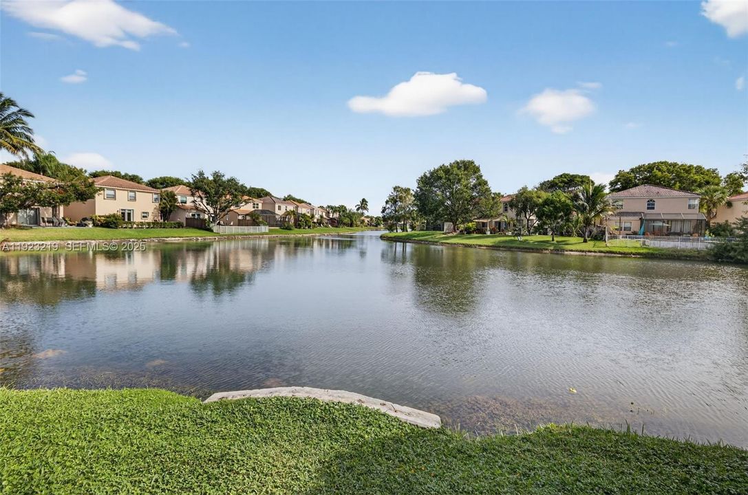 For Sale: $535,000 (3 beds, 2 baths, 1581 Square Feet)