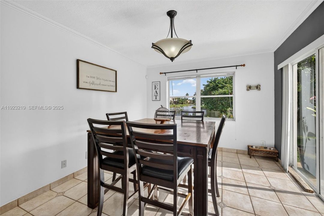 For Sale: $535,000 (3 beds, 2 baths, 1581 Square Feet)