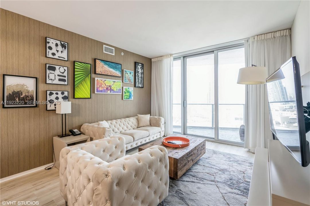 En Venta: $760,000 (2 camas, 2 baños, 1126 Pies cuadrados)