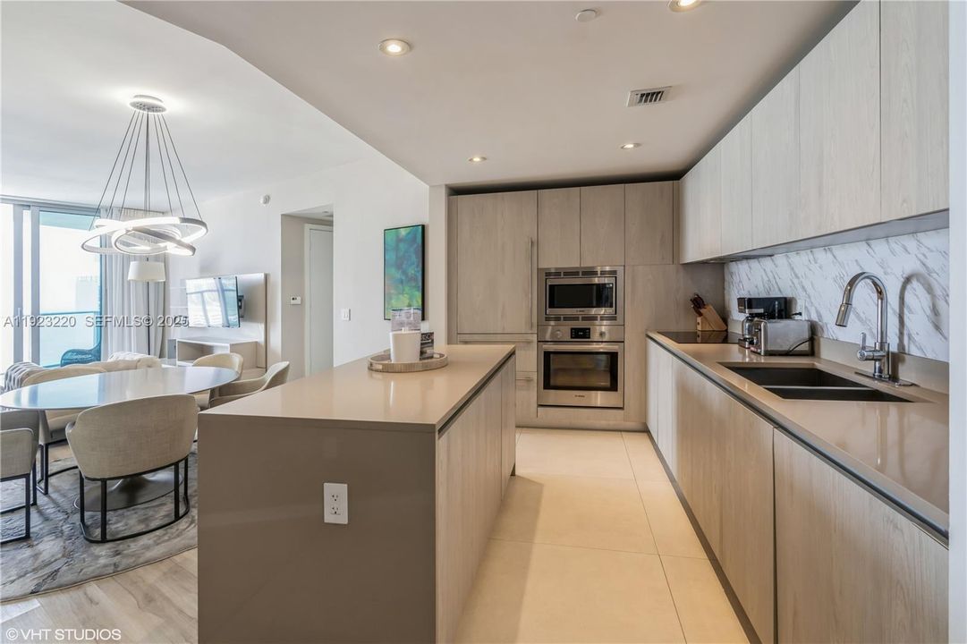 En Venta: $760,000 (2 camas, 2 baños, 1126 Pies cuadrados)