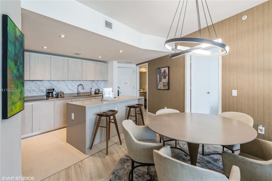 En Venta: $760,000 (2 camas, 2 baños, 1126 Pies cuadrados)