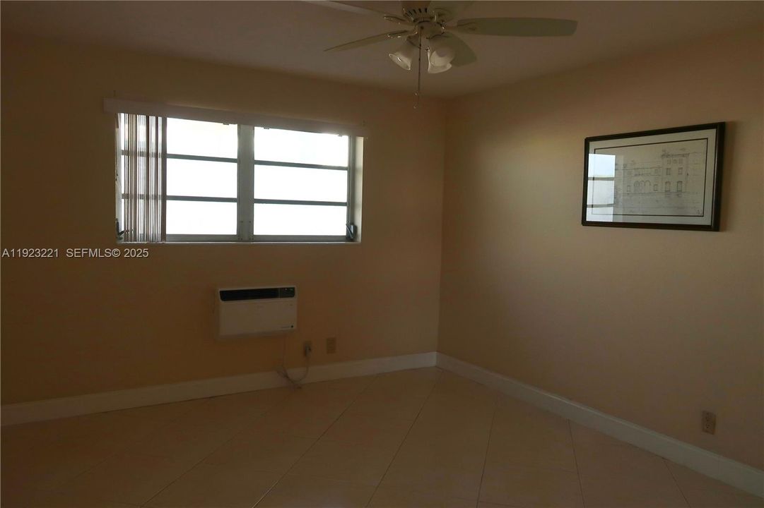 For Rent: $2,000 (1 beds, 1 baths, 684 Square Feet)