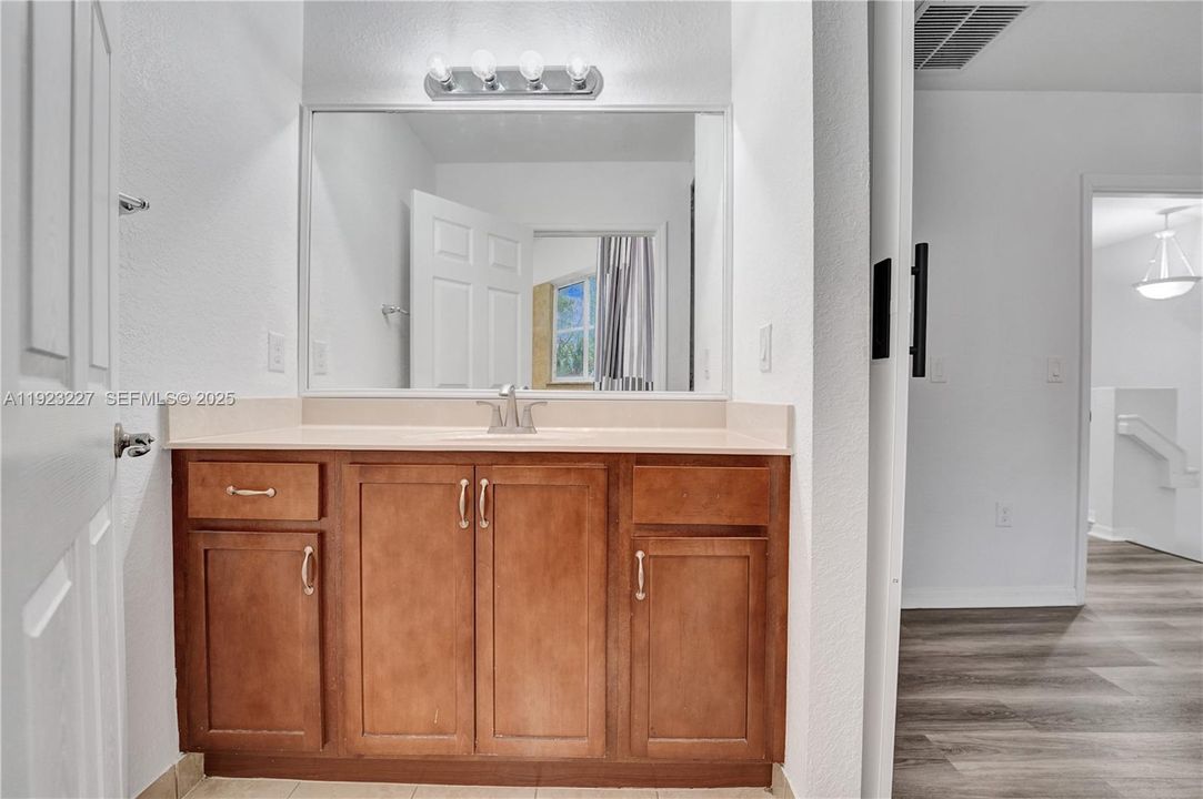 На продажу: $415,000 (3 спален, 2 ванн, 1656 Квадратных фут)