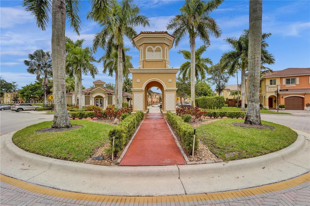 На продажу: $415,000 (3 спален, 2 ванн, 1656 Квадратных фут)