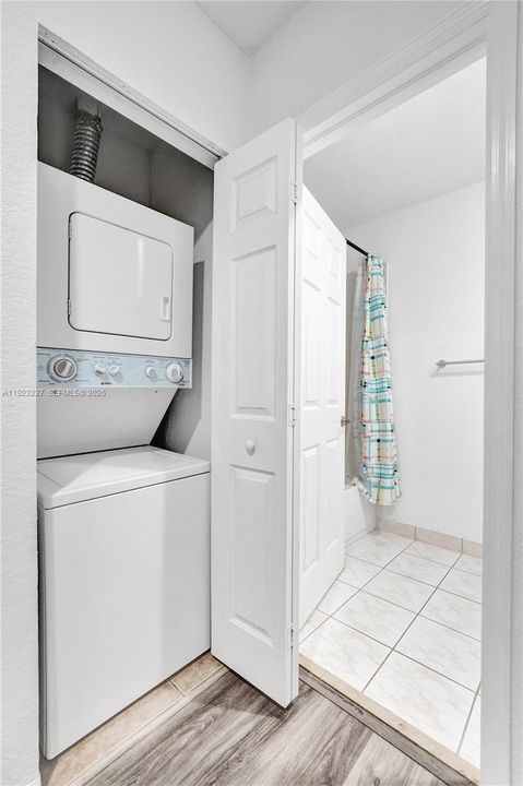 На продажу: $415,000 (3 спален, 2 ванн, 1656 Квадратных фут)