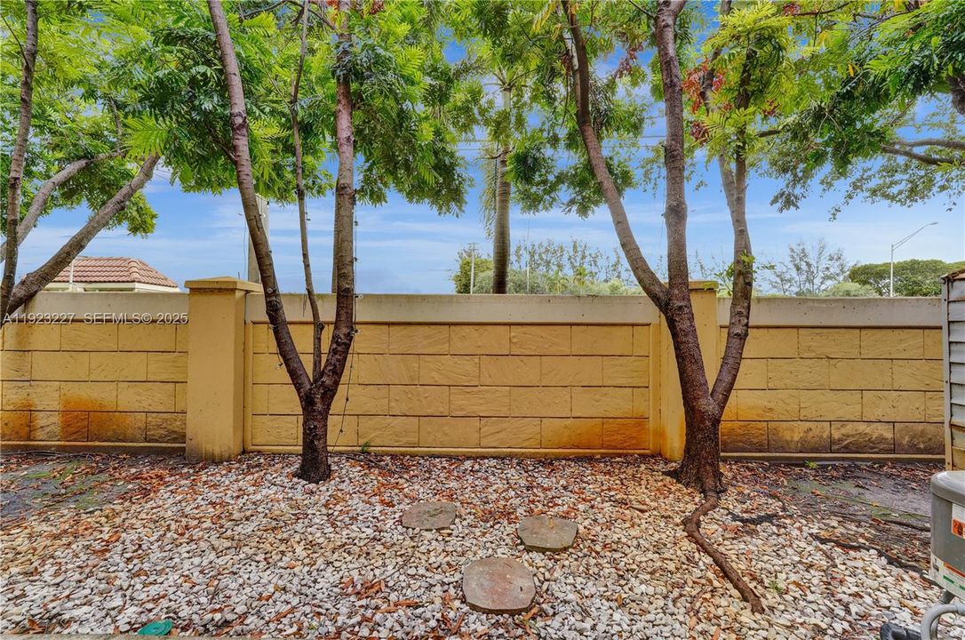 На продажу: $415,000 (3 спален, 2 ванн, 1656 Квадратных фут)