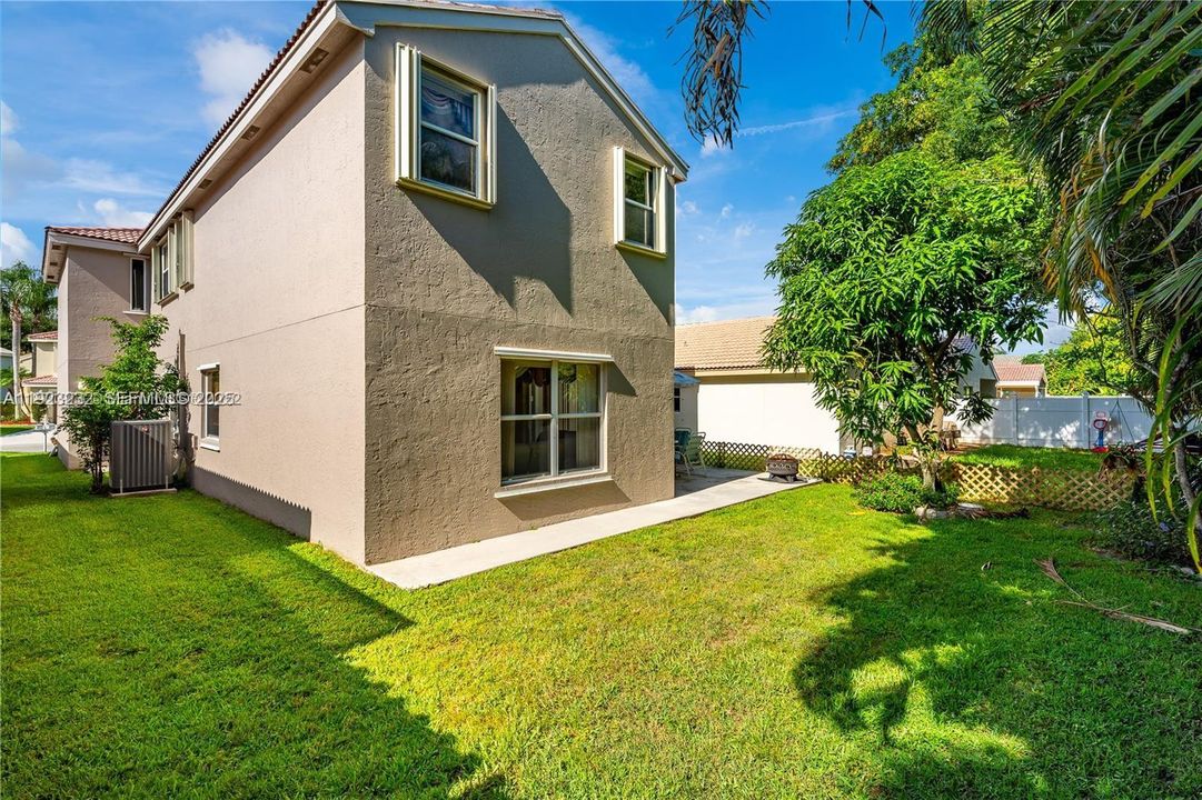 For Sale: $575,000 (4 beds, 2 baths, 2299 Square Feet)