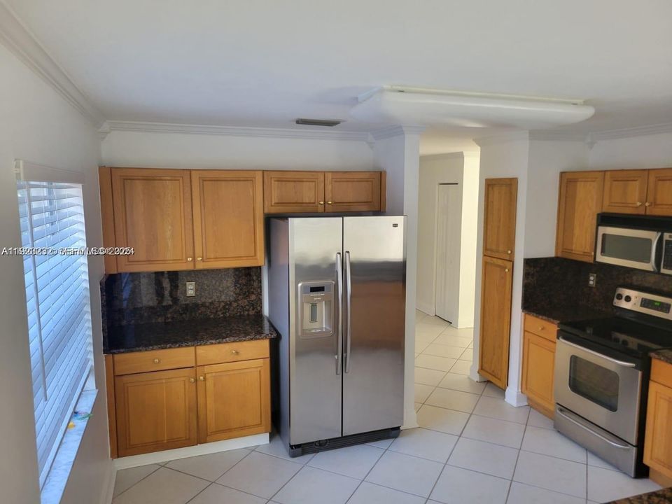 For Sale: $575,000 (4 beds, 2 baths, 2299 Square Feet)