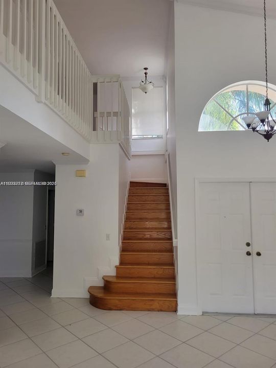 For Sale: $575,000 (4 beds, 2 baths, 2299 Square Feet)