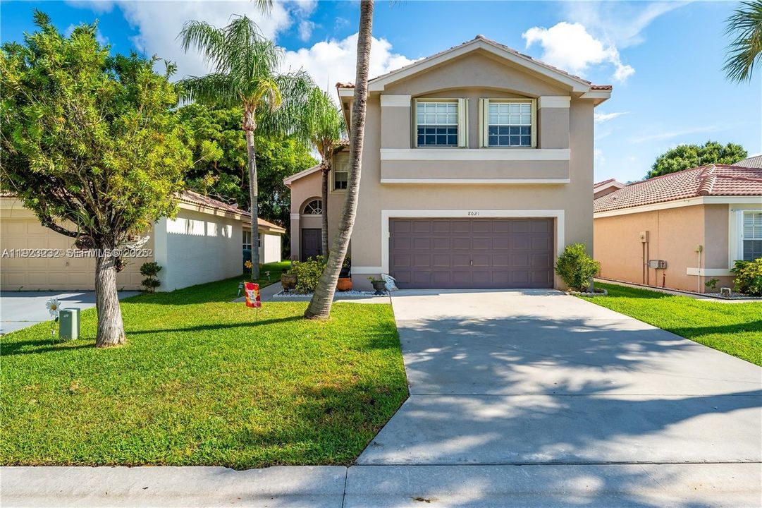 For Sale: $575,000 (4 beds, 2 baths, 2299 Square Feet)