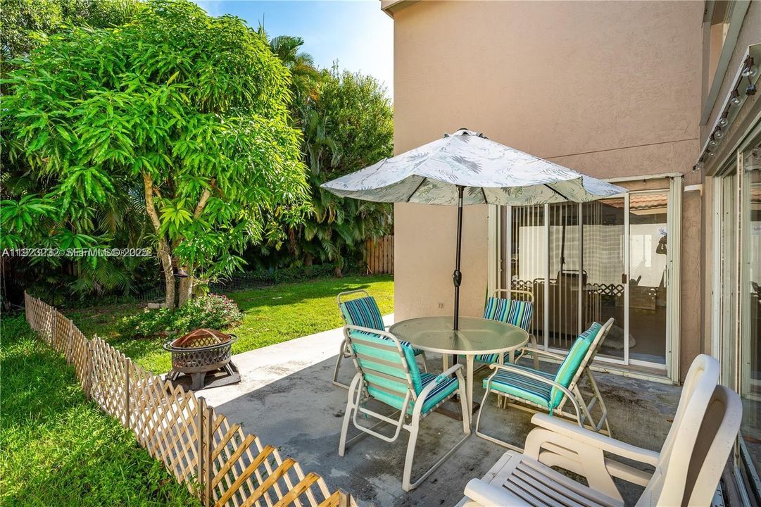 For Sale: $575,000 (4 beds, 2 baths, 2299 Square Feet)