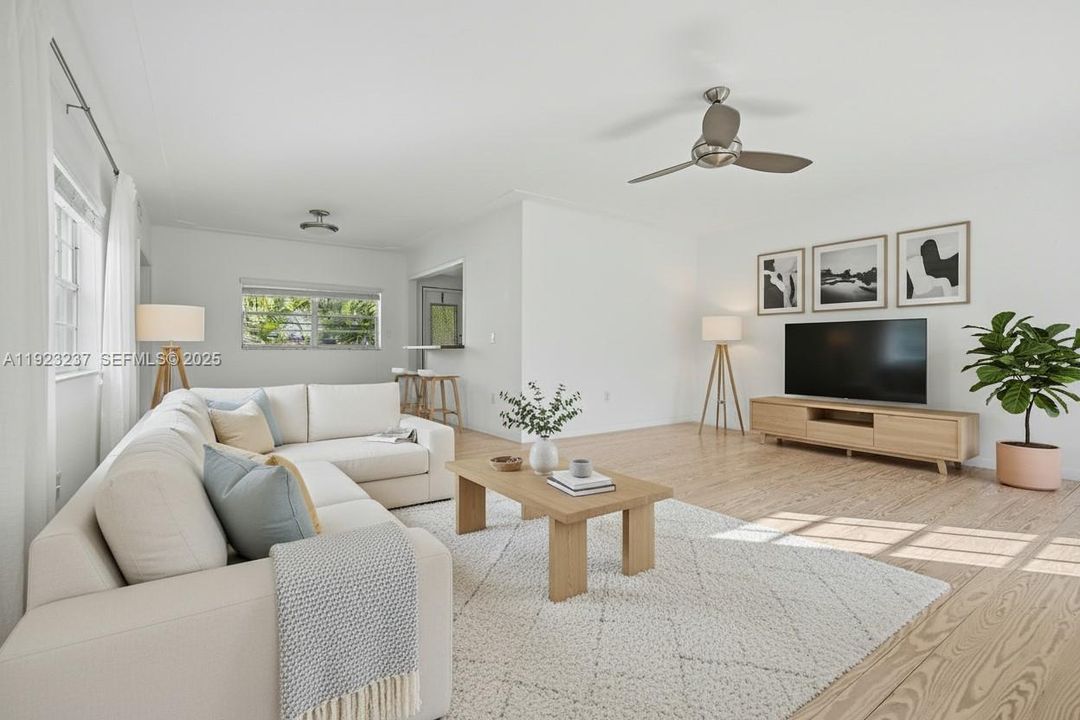 For Sale: $685,000 (2 beds, 2 baths, 1441 Square Feet)