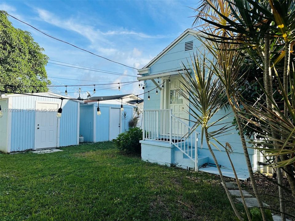 В аренду: $3,300 (2 спален, 1 ванн, 860 Квадратных фут)