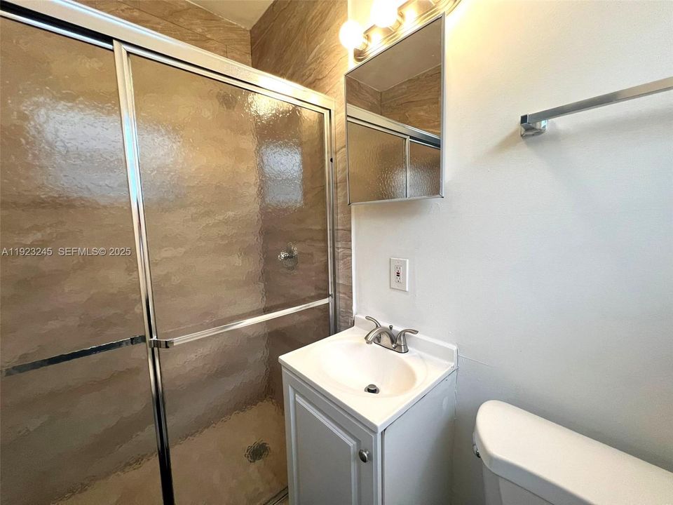 В аренду: $1,550 (1 спален, 1 ванн, 0 Квадратных фут)