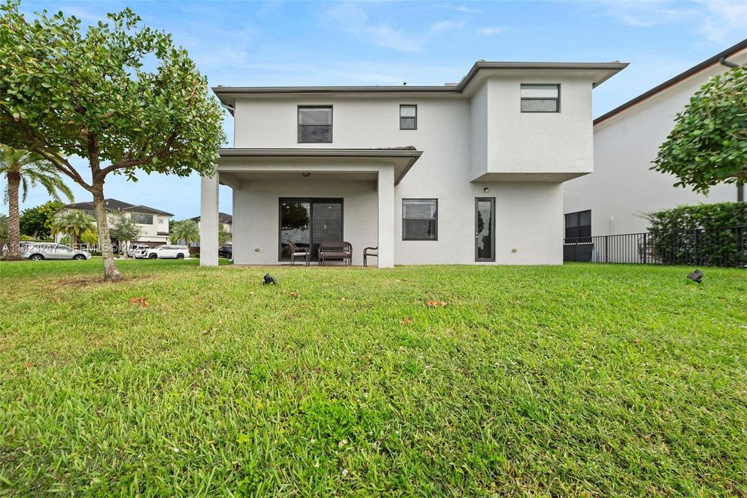 В аренду: $6,000 (4 спален, 3 ванн, 2847 Квадратных фут)