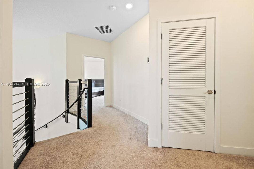 В аренду: $6,000 (4 спален, 3 ванн, 2847 Квадратных фут)