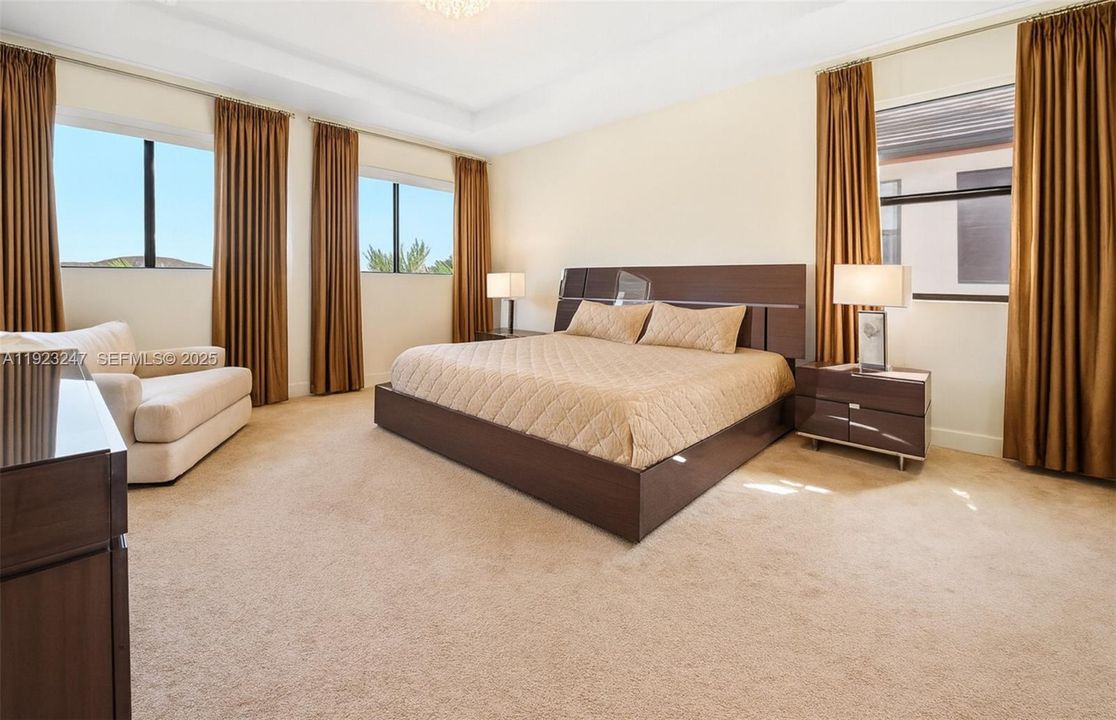 В аренду: $6,000 (4 спален, 3 ванн, 2847 Квадратных фут)