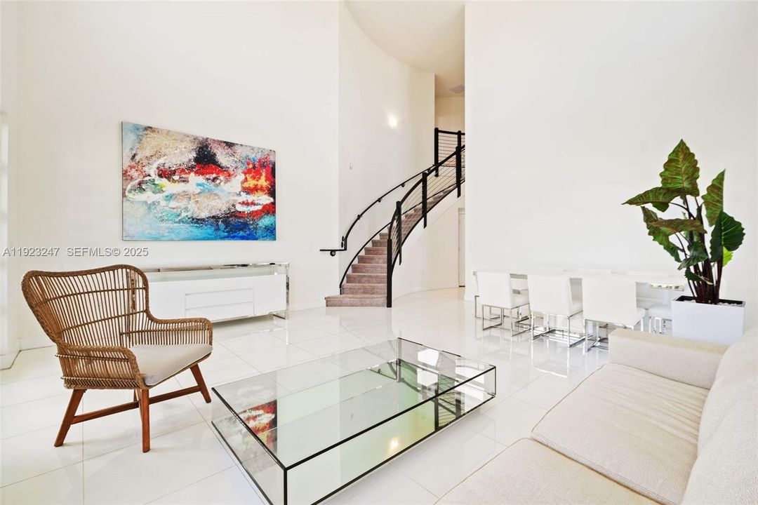 В аренду: $6,000 (4 спален, 3 ванн, 2847 Квадратных фут)