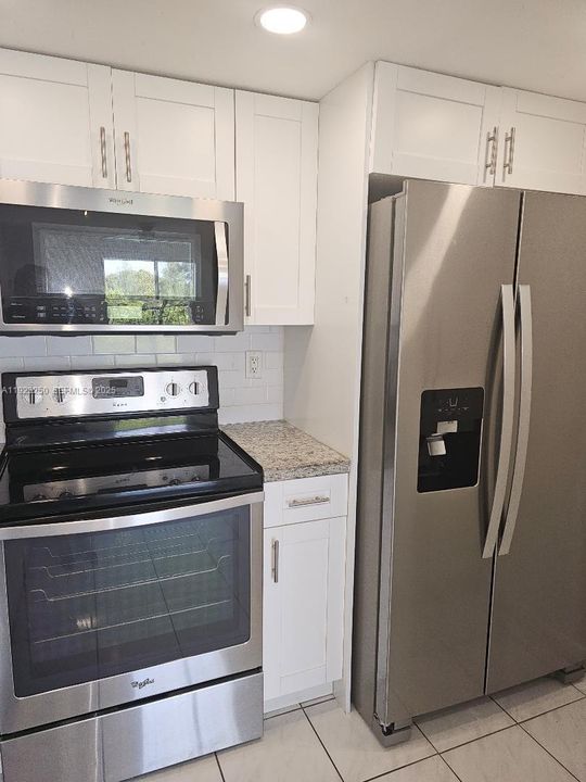 For Rent: $2,300 (2 beds, 2 baths, 1020 Square Feet)