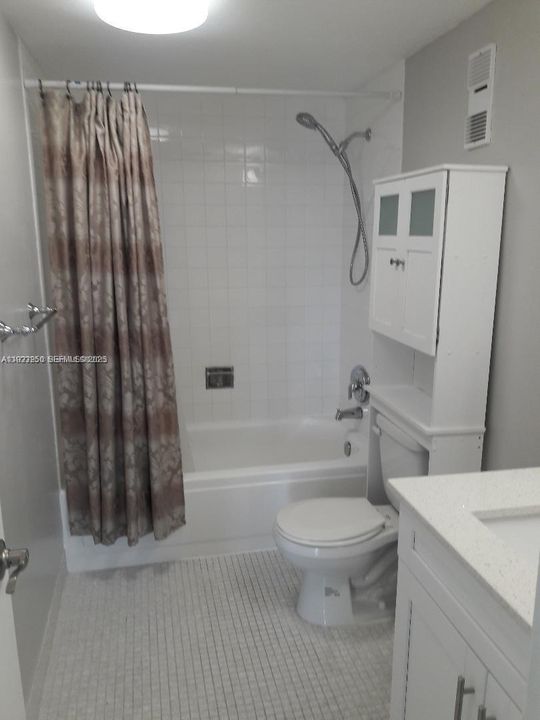 For Rent: $2,300 (2 beds, 2 baths, 1020 Square Feet)