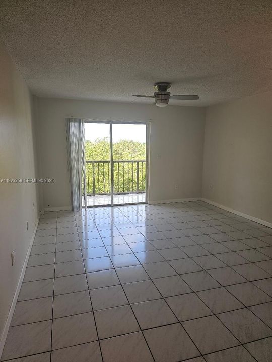 For Rent: $2,300 (2 beds, 2 baths, 1020 Square Feet)