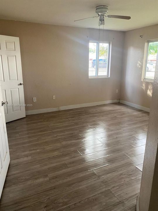 待售: $179,000 (3 贝兹, 2 浴室, 1126 平方英尺)