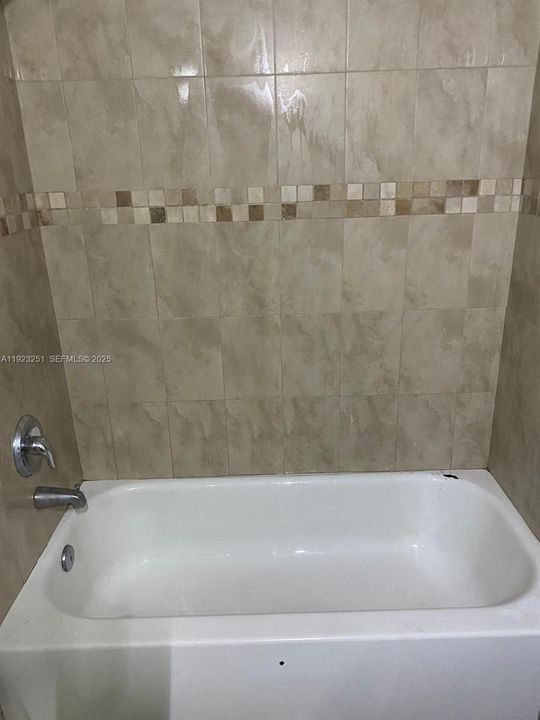 待售: $179,000 (3 贝兹, 2 浴室, 1126 平方英尺)