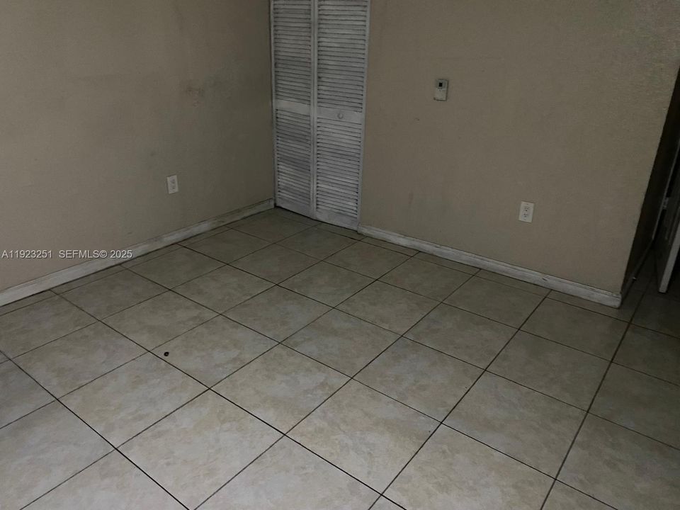 待售: $179,000 (3 贝兹, 2 浴室, 1126 平方英尺)