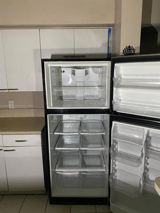 待售: $179,000 (3 贝兹, 2 浴室, 1126 平方英尺)