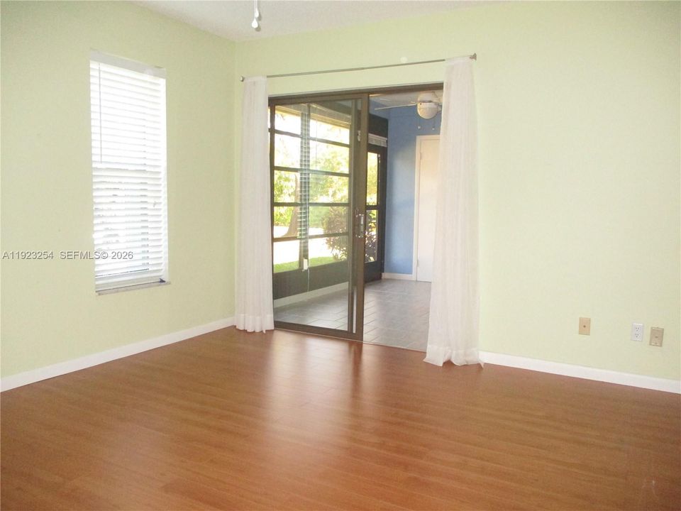 SLIDING DOOR TO PATIO FROM MASTER BEDROOM