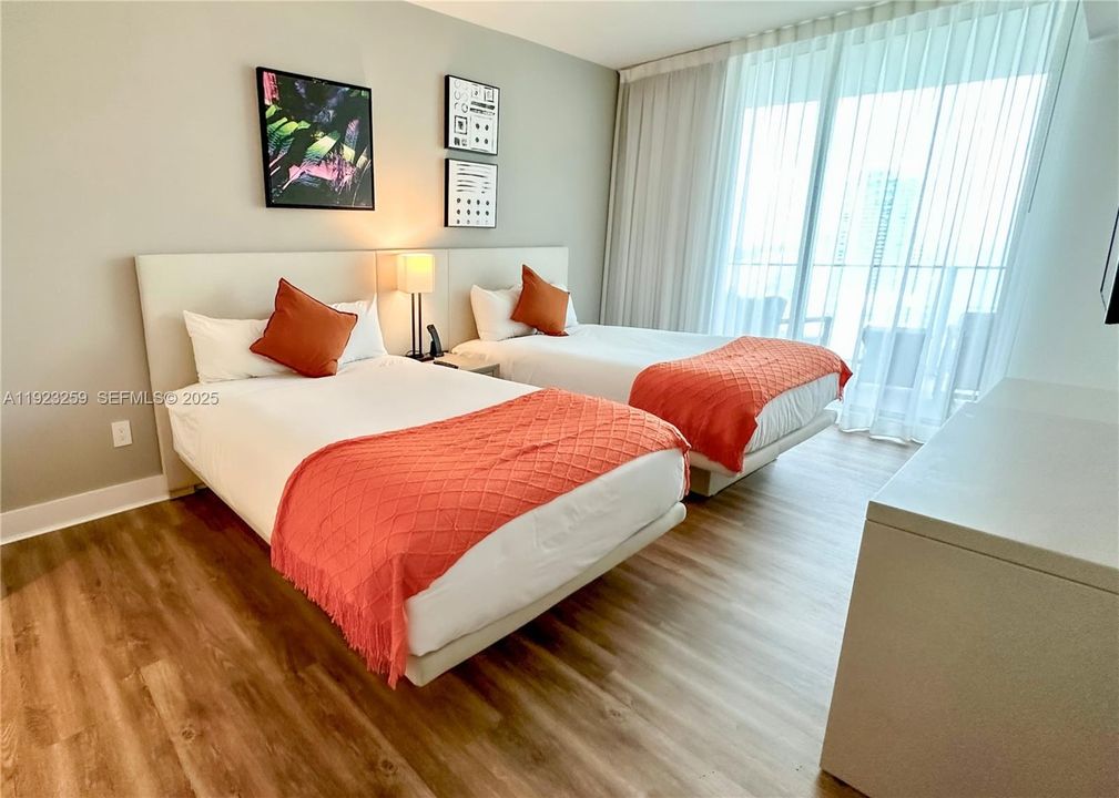 En Venta: $775,000 (2 camas, 2 baños, 1129 Pies cuadrados)