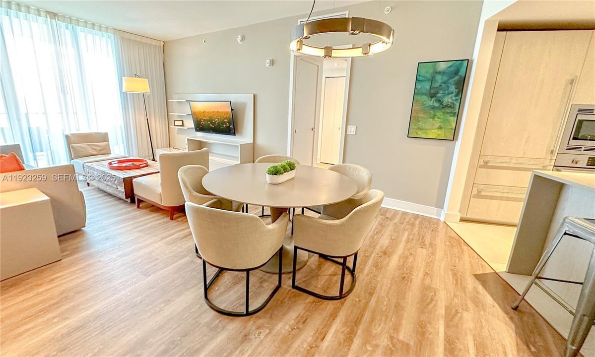 En Venta: $775,000 (2 camas, 2 baños, 1129 Pies cuadrados)