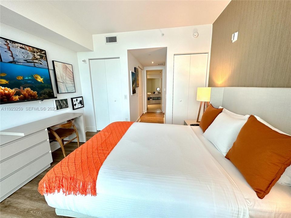 En Venta: $775,000 (2 camas, 2 baños, 1129 Pies cuadrados)