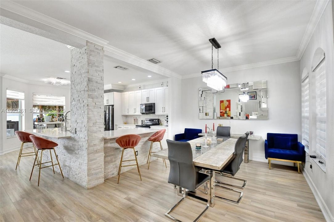 For Sale: $699,000 (4 beds, 2 baths, 2515 Square Feet)