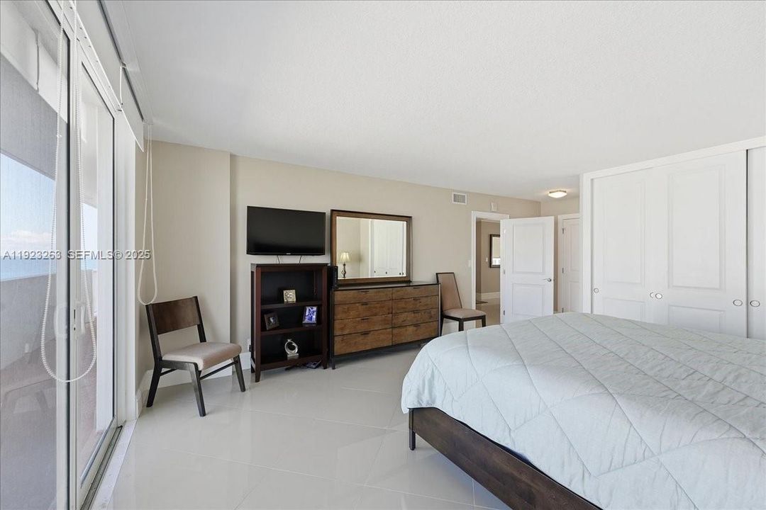 待售: $749,000 (2 贝兹, 2 浴室, 1450 平方英尺)