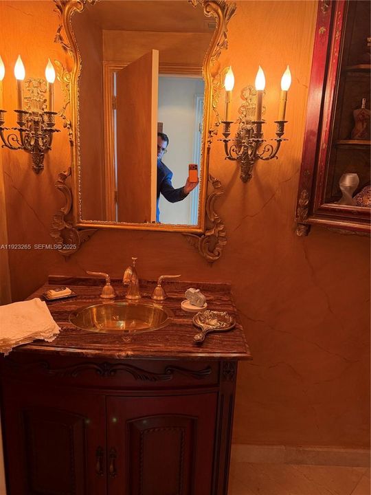 En Venta: $4,000,000 (2 camas, 4 baños, 3110 Pies cuadrados)