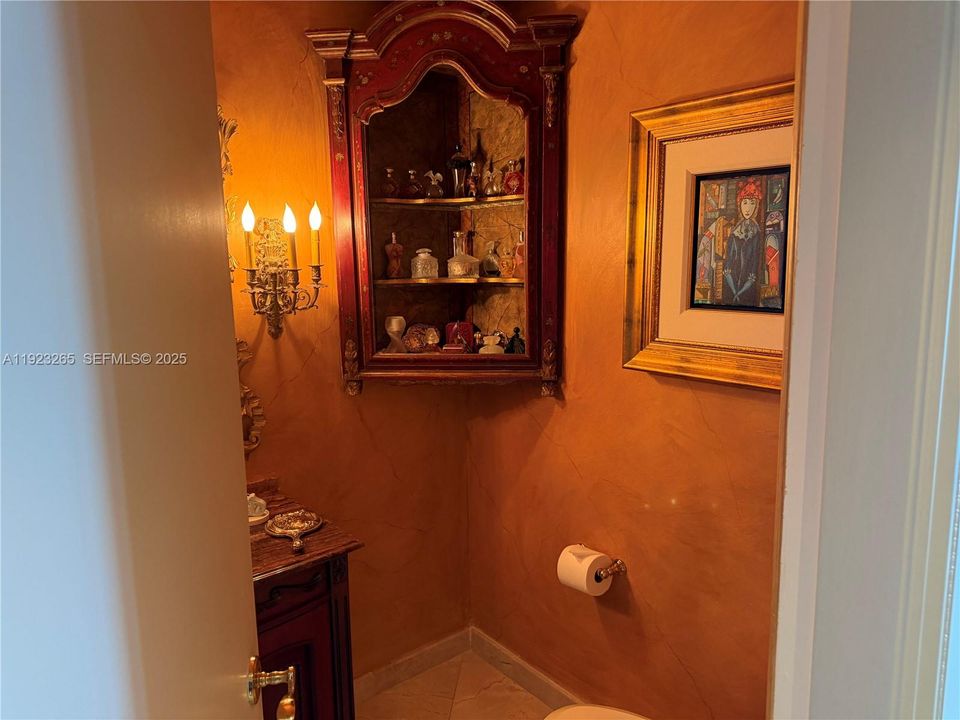 En Venta: $4,000,000 (2 camas, 4 baños, 3110 Pies cuadrados)